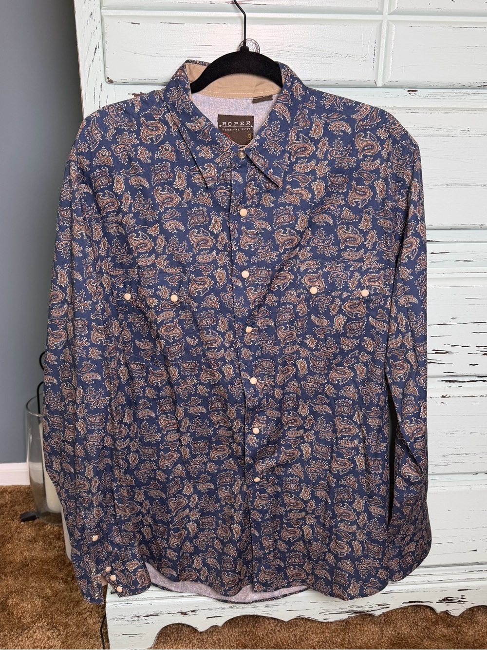 Roper Men's Navy Paisley Button-Down Shirt. Size large.